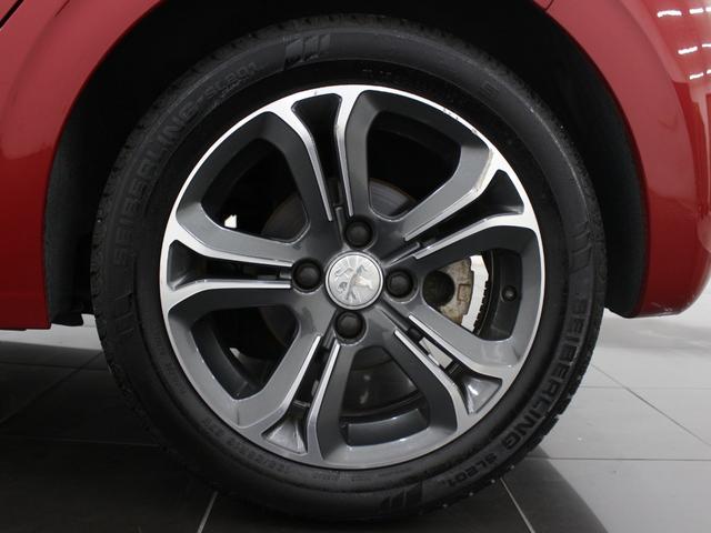 フルセグナビ　Ｂｌｕｅｔｏｏｔｈ　ＵＳＢ入力　ＨＩＤライト　オートライト　純正アルミホイール　ＥＴＣ　アイドリングストップ　アクティブシティーブレーキ　クルコン　バックカメラ　ステアリングリモコン