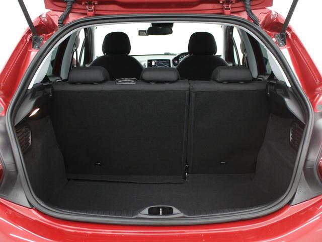 フルセグナビ　Ｂｌｕｅｔｏｏｔｈ　ＵＳＢ入力　ＨＩＤライト　オートライト　純正アルミホイール　ＥＴＣ　アイドリングストップ　アクティブシティーブレーキ　クルコン　バックカメラ　ステアリングリモコン