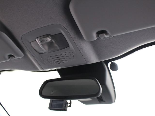 フルセグナビ　Ｂｌｕｅｔｏｏｔｈ　ＵＳＢ入力　ＨＩＤライト　オートライト　純正アルミホイール　ＥＴＣ　アイドリングストップ　アクティブシティーブレーキ　クルコン　バックカメラ　ステアリングリモコン