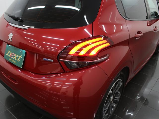 フルセグナビ　Ｂｌｕｅｔｏｏｔｈ　ＵＳＢ入力　ＨＩＤライト　オートライト　純正アルミホイール　ＥＴＣ　アイドリングストップ　アクティブシティーブレーキ　クルコン　バックカメラ　ステアリングリモコン