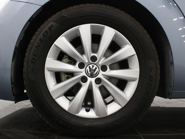 ザ・ビートル デザイン 純正ナビ フルセグ Bluetooth USB入力 バックカメラ ブラインドスポットモニター ETC Pスタート マニュアルモード スマートキー クルコン HIDヘッドライト オートライト 純正AW(23枚目)