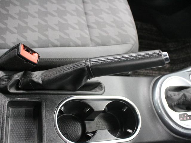 ザ・ビートル デザイン 純正ナビ フルセグ Bluetooth USB入力 バックカメラ ブラインドスポットモニター ETC Pスタート マニュアルモード スマートキー クルコン HIDヘッドライト オートライト 純正AW(44枚目)