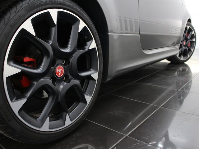 アバルト５９５ コンペティツィオーネ　フルセグナビ　Ｂｌｕｅｔｏｏｔｈ　ＵＳＢ入力　ＥＴＣ　オートＡＣ　Ｂカメラ　パドルシフト　ＴＦＴメーター　サベルトスポーツシート　レコードモンツァマフラー　ＨＩＤライト　純正ＡＷ　Ｂソナー　後期モデル（20枚目）