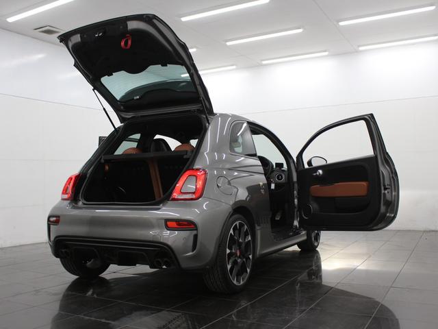 アバルト５９５ コンペティツィオーネ　フルセグナビ　Ｂｌｕｅｔｏｏｔｈ　ＵＳＢ入力　ＥＴＣ　オートＡＣ　Ｂカメラ　パドルシフト　ＴＦＴメーター　サベルトスポーツシート　レコードモンツァマフラー　ＨＩＤライト　純正ＡＷ　Ｂソナー　後期モデル（27枚目）