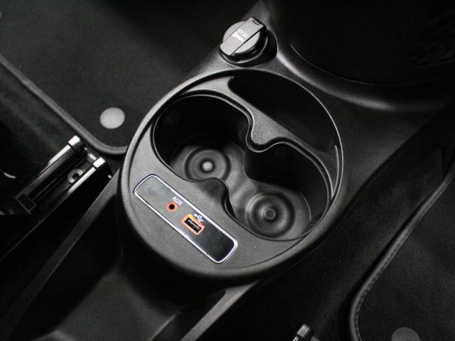 アバルト５９５ コンペティツィオーネ　フルセグナビ　Ｂｌｕｅｔｏｏｔｈ　ＵＳＢ入力　ＥＴＣ　オートＡＣ　Ｂカメラ　パドルシフト　ＴＦＴメーター　サベルトスポーツシート　レコードモンツァマフラー　ＨＩＤライト　純正ＡＷ　Ｂソナー　後期モデル（48枚目）