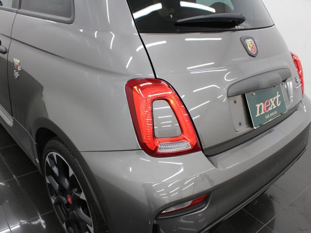 アバルト５９５ コンペティツィオーネ　フルセグナビ　Ｂｌｕｅｔｏｏｔｈ　ＵＳＢ入力　ＥＴＣ　オートＡＣ　Ｂカメラ　パドルシフト　ＴＦＴメーター　サベルトスポーツシート　レコードモンツァマフラー　ＨＩＤライト　純正ＡＷ　Ｂソナー　後期モデル（60枚目）