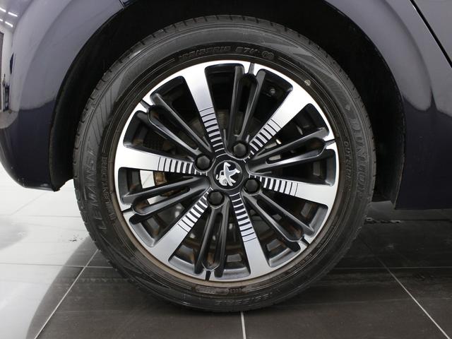 ２０８ アリュール　シエロプラス　純正ナビ　フルセグ　Ｂｌｕｅｔｏｏｔｈ　Ｂカメラ　ＵＳＢ入力　ＥＴＣ　オートライト　オートエアコン　純正ＡＷ　Ｂソナー　衝突被害軽減システム　アイドリングストップ　パノラマガラスルーフ　限定車（22枚目）