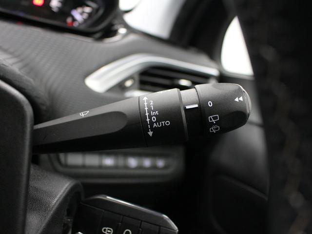 ２０８ アリュール　シエロプラス　純正ナビ　フルセグ　Ｂｌｕｅｔｏｏｔｈ　Ｂカメラ　ＵＳＢ入力　ＥＴＣ　オートライト　オートエアコン　純正ＡＷ　Ｂソナー　衝突被害軽減システム　アイドリングストップ　パノラマガラスルーフ　限定車（41枚目）