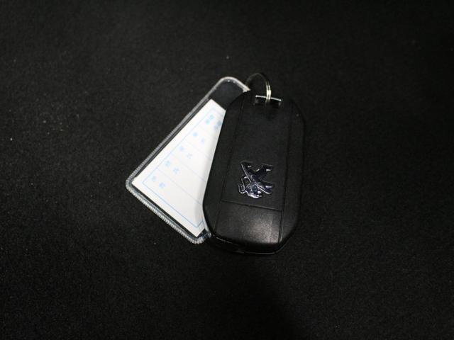 ２０８ アリュール　シエロプラス　純正ナビ　フルセグ　Ｂｌｕｅｔｏｏｔｈ　Ｂカメラ　ＵＳＢ入力　ＥＴＣ　オートライト　オートエアコン　純正ＡＷ　Ｂソナー　衝突被害軽減システム　アイドリングストップ　パノラマガラスルーフ　限定車（49枚目）