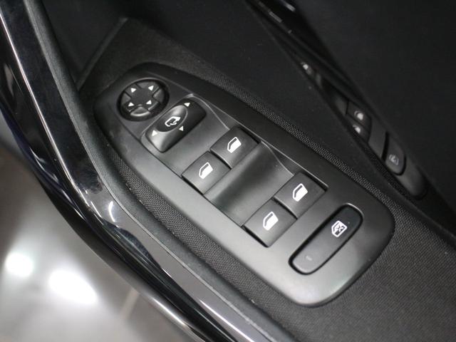 ２０８ アリュール　シエロプラス　純正ナビ　フルセグ　Ｂｌｕｅｔｏｏｔｈ　Ｂカメラ　ＵＳＢ入力　ＥＴＣ　オートライト　オートエアコン　純正ＡＷ　Ｂソナー　衝突被害軽減システム　アイドリングストップ　パノラマガラスルーフ　限定車（50枚目）