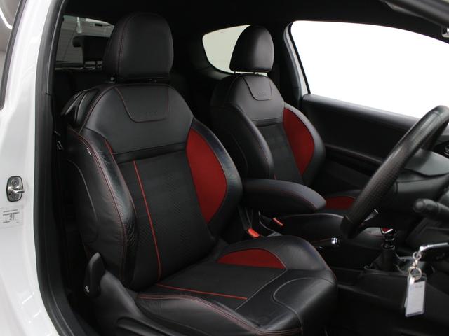 ２０８ ＧＴｉ　純正ナビ　フルセグ　Ｂｌｕｅｔｏｏｔｈ　ＵＳＢ入力　ＥＴＣ　ＬＥＤヘッドライト　オートライト　オートＡＣ　クルコン　Ｂソナー　衝突被害軽減システム　純正ＡＷ　ハーフレザーシート　６ＭＴ（10枚目）