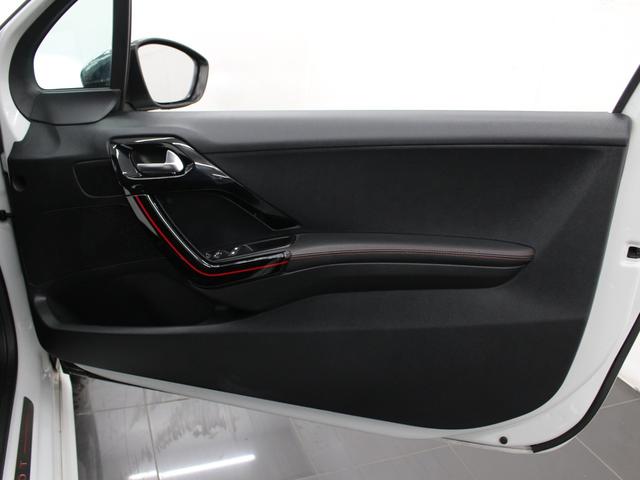 ２０８ ＧＴｉ　純正ナビ　フルセグ　Ｂｌｕｅｔｏｏｔｈ　ＵＳＢ入力　ＥＴＣ　ＬＥＤヘッドライト　オートライト　オートＡＣ　クルコン　Ｂソナー　衝突被害軽減システム　純正ＡＷ　ハーフレザーシート　６ＭＴ（30枚目）