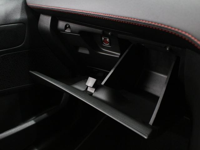 ２０８ ＧＴｉ　純正ナビ　フルセグ　Ｂｌｕｅｔｏｏｔｈ　ＵＳＢ入力　ＥＴＣ　ＬＥＤヘッドライト　オートライト　オートＡＣ　クルコン　Ｂソナー　衝突被害軽減システム　純正ＡＷ　ハーフレザーシート　６ＭＴ（50枚目）