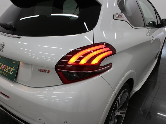 ２０８ ＧＴｉ　純正ナビ　フルセグ　Ｂｌｕｅｔｏｏｔｈ　ＵＳＢ入力　ＥＴＣ　ＬＥＤヘッドライト　オートライト　オートＡＣ　クルコン　Ｂソナー　衝突被害軽減システム　純正ＡＷ　ハーフレザーシート　６ＭＴ（57枚目）