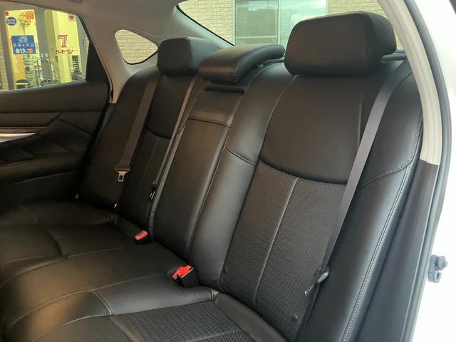 フーガ 370GT タイプS 純正ナビ/本革シート/ETC/シートヒーター/シートクーラー/全方位モニター/スマートキー(15枚目)