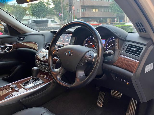 フーガ 370GT タイプS 純正ナビ/本革シート/ETC/シートヒーター/シートクーラー/全方位モニター/スマートキー(19枚目)