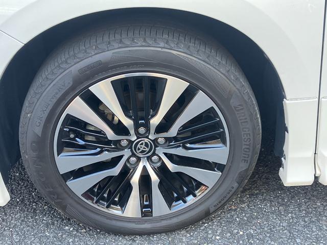 アルファードハイブリッド Ｓ　タイプゴールドＩＩ　モデリスタフルエアロ／ＢＳＭ／デジタルインナーミラー／ツインサンルーフ／後席モニター／三眼ＬＥＤ／ＴＲＤブレースセット／２０２５レグノＧＲ－Ｘ３／スマートキー×２（10枚目）