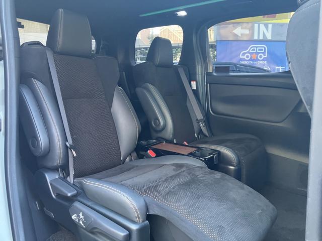 アルファードハイブリッド Ｓ　タイプゴールドＩＩ　モデリスタフルエアロ／ＢＳＭ／デジタルインナーミラー／ツインサンルーフ／後席モニター／三眼ＬＥＤ／ＴＲＤブレースセット／２０２５レグノＧＲ－Ｘ３／スマートキー×２（14枚目）