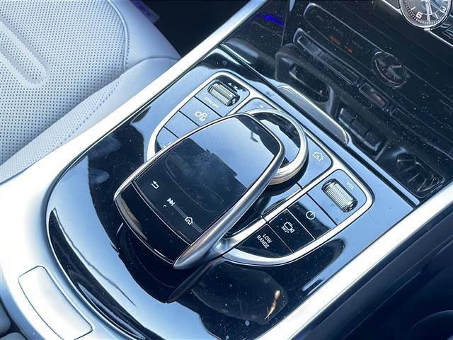 Ｇクラス Ｇ４００ｄ　ＡＭＧライン　ワンオーナー／ラグジュアリーパッケージ／Ｇ　ｍａｎｕｆａｋｔｕｒプログラム／アダプティブダンピングシステム／ＡＭＧラインパッケージ／ブルメスターオーディオ／レーダークルーズコントロール／ＥＴＣ２．０（21枚目）