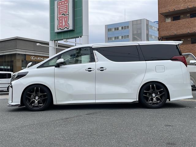 アルファード ２．５Ｓ　Ｃパッケージ　ワンオーナー／ＡＬＰＩＮＥナビ／ＡＬＰＩＮＥフルエアロ／ＡＬＰＩＮＥフリップダウンモニター／デジタルインナーミラー／ツインムーンルーフ／パワーシート／シートヒーター／エアーシート／ＥＴＣ／オットマン（29枚目）