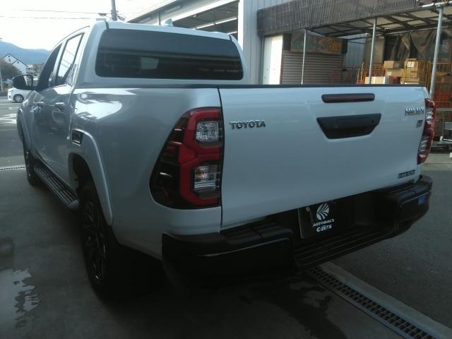 ハイラックス Ｚ　ＧＲスポーツ　ワンオーナー　キーレス　ナビ　１８アルミホイール　アイドリングストップ　ディーゼル　エアバッグ　電動シート　オートマ　フル装備　安全装備　助手席エアバッグ　サイドエアバッグ　衝突被害軽減システム（3枚目）