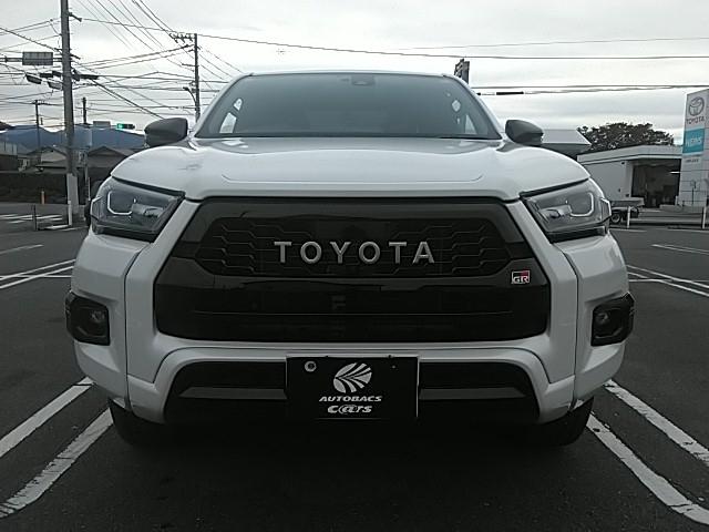 ハイラックス Ｚ　ＧＲスポーツ　ワンオーナー　キーレス　ナビ　１８アルミホイール　アイドリングストップ　ディーゼル　エアバッグ　電動シート　オートマ　フル装備　安全装備　助手席エアバッグ　サイドエアバッグ　衝突被害軽減システム（4枚目）