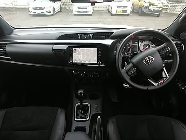 ハイラックス Ｚ　ＧＲスポーツ　ワンオーナー　キーレス　ナビ　１８アルミホイール　アイドリングストップ　ディーゼル　エアバッグ　電動シート　オートマ　フル装備　安全装備　助手席エアバッグ　サイドエアバッグ　衝突被害軽減システム（9枚目）