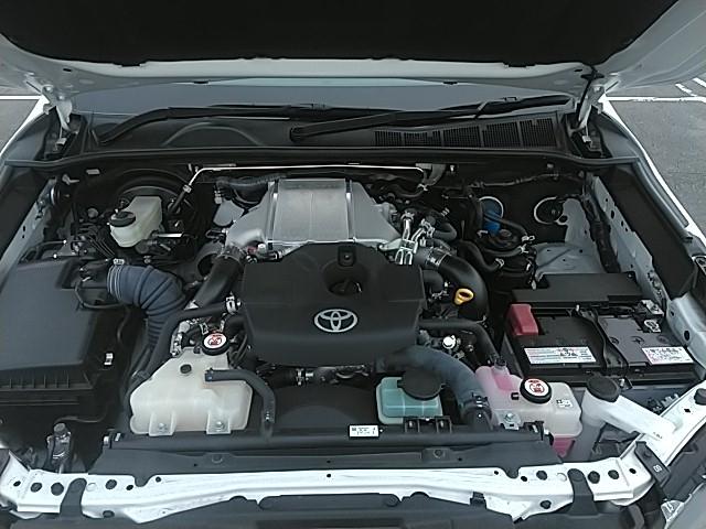 ハイラックス Ｚ　ＧＲスポーツ　ワンオーナー　キーレス　ナビ　１８アルミホイール　アイドリングストップ　ディーゼル　エアバッグ　電動シート　オートマ　フル装備　安全装備　助手席エアバッグ　サイドエアバッグ　衝突被害軽減システム（15枚目）