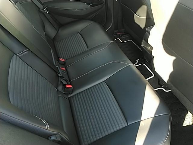 カローラツーリング ハイブリッド ダブルバイビー ワンオーナー キーレス フルセグ ナビ&TV 15アルミホイール エアバッグ オートマ フル装備 ETC バックカメラ スマートキー(12枚目)