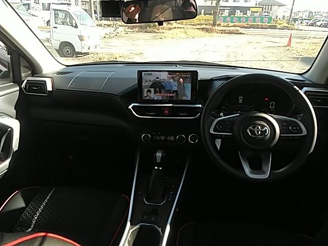 ライズ Z ワンオーナー キーレス フルセグ TV 17アルミホイール エアバッグ オートマ ディーラー車 フル装備 バックカメラ スマートキー(2枚目)