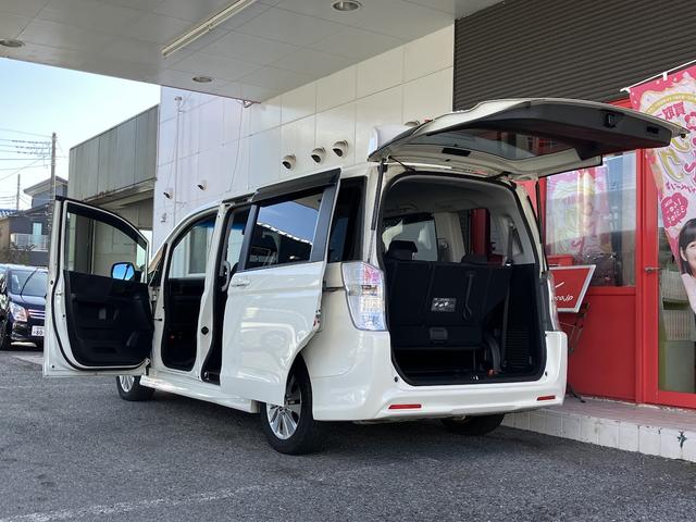 Ｚ　エクリプスナビ　ＥＴＣ　地デジＴＶ　バックカメラ　左右電動スライドドア　３列シート　８人乗り　ワンオーナー　禁煙車　スマートキー　純正１５インチＡＷ　ＨＩＤヘッドライト　パワステ　エアバッグ(12枚目)