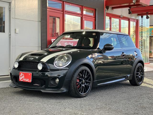 MINI ジョンクーパWワールドチャンピオンシップ50 国内限定10台 6MT R56 限定色コンナットグリーン サイン入りボンネットストライプ レザーシート JCW専用エアロ 専用17インチAW アルカンターラステアリング ETC レーダー探知機(3枚目)