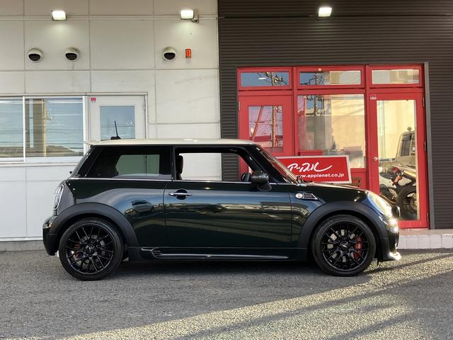 MINI ジョンクーパWワールドチャンピオンシップ50 国内限定10台 6MT R56 限定色コンナットグリーン サイン入りボンネットストライプ レザーシート JCW専用エアロ 専用17インチAW アルカンターラステアリング ETC レーダー探知機(17枚目)