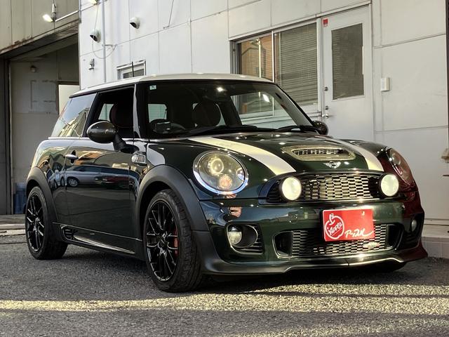 MINI ジョンクーパWワールドチャンピオンシップ50 国内限定10台 6MT R56 限定色コンナットグリーン サイン入りボンネットストライプ レザーシート JCW専用エアロ 専用17インチAW アルカンターラステアリング ETC レーダー探知機(18枚目)