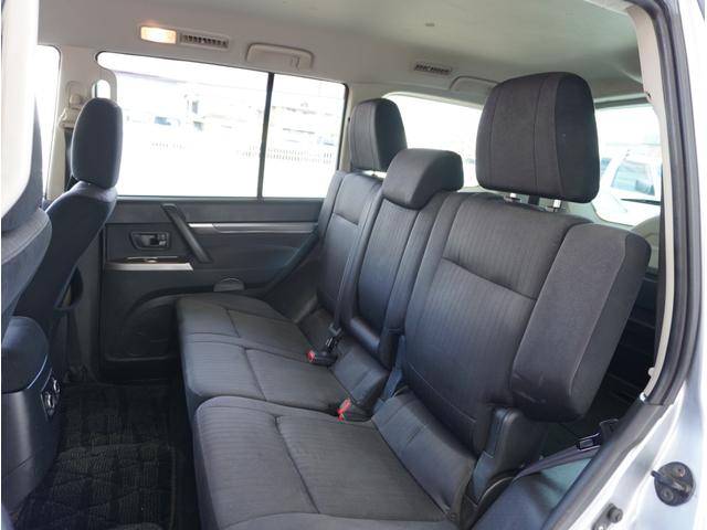 パジェロ ロング　ＧＲ　４ＷＤ　ディーゼルターボ　リアデフロック付　パナソニックナビ　ＴＶ　バックカメラ　前席シートヒーター　７人乗り　スキッドプレート　キーレス　ＥＴＣ　フォグライト　横滑り防止　１７インチアルミ（36枚目）