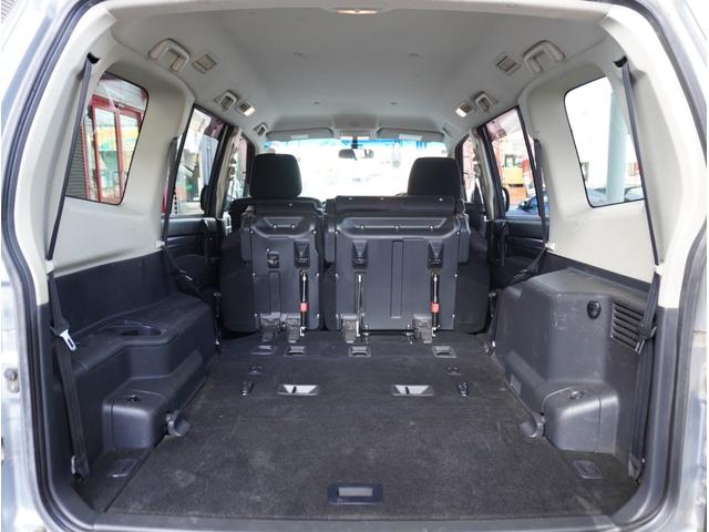 パジェロ ロング　ＧＲ　４ＷＤ　ディーゼルターボ　リアデフロック付　パナソニックナビ　ＴＶ　バックカメラ　前席シートヒーター　７人乗り　スキッドプレート　キーレス　ＥＴＣ　フォグライト　横滑り防止　１７インチアルミ（40枚目）