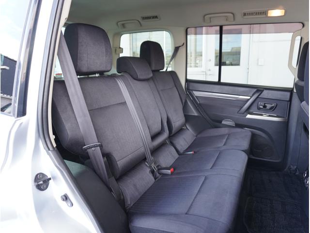 パジェロ ロング　ＧＲ　４ＷＤ　ディーゼルターボ　リアデフロック付　パナソニックナビ　ＴＶ　バックカメラ　前席シートヒーター　７人乗り　スキッドプレート　キーレス　ＥＴＣ　フォグライト　横滑り防止　１７インチアルミ（44枚目）