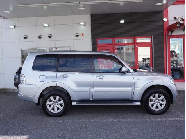 パジェロ ロング　ＧＲ　４ＷＤ　ディーゼルターボ　リアデフロック付　パナソニックナビ　ＴＶ　バックカメラ　前席シートヒーター　７人乗り　スキッドプレート　キーレス　ＥＴＣ　フォグライト　横滑り防止　１７インチアルミ（68枚目）