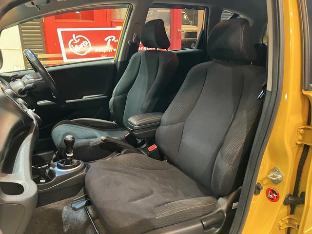 フィット RS 車検2年付 保証付 6MT KENWOODナビ TV バックカメラ ETC Bluetooth社外アルミホイール タイヤ付純正ホイール有 電動格納ミラー i-VTEC(7枚目)