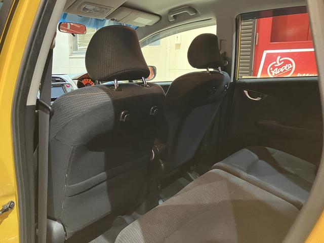 フィット RS 車検2年付 保証付 6MT KENWOODナビ TV バックカメラ ETC Bluetooth社外アルミホイール タイヤ付純正ホイール有 電動格納ミラー i-VTEC(8枚目)