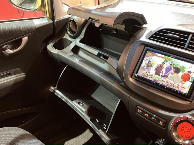 フィット RS 車検2年付 保証付 6MT KENWOODナビ TV バックカメラ ETC Bluetooth社外アルミホイール タイヤ付純正ホイール有 電動格納ミラー i-VTEC(30枚目)