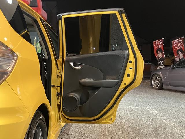 フィット RS 車検2年付 保証付 6MT KENWOODナビ TV バックカメラ ETC Bluetooth社外アルミホイール タイヤ付純正ホイール有 電動格納ミラー i-VTEC(33枚目)