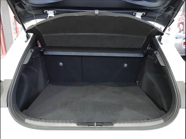 ＧＲカローラ ＲＺ　禁煙車　４ＷＤ　６速ミッション　ディスプレイオーディオ　バックカメラ　ヘッドアップディスプレイ　ブラインドスポットモニター　シートヒーター　ステアリングヒーター　レッドステッチシート（7枚目）