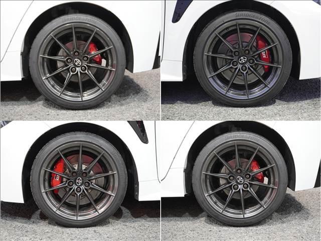 ＧＲカローラ ＲＺ　禁煙車　４ＷＤ　６速ミッション　ディスプレイオーディオ　バックカメラ　ヘッドアップディスプレイ　ブラインドスポットモニター　シートヒーター　ステアリングヒーター　レッドステッチシート（18枚目）