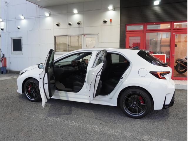 ＧＲカローラ ＲＺ　禁煙車　４ＷＤ　６速ミッション　ディスプレイオーディオ　バックカメラ　ヘッドアップディスプレイ　ブラインドスポットモニター　シートヒーター　ステアリングヒーター　レッドステッチシート（24枚目）