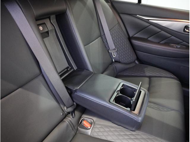 アップル流山あおぞら店では、お車の商品として希少車も展示しております！またお車だけでは無く「バイク」も数台展示しております！お車＆バイク共、お気軽にご相談下さいませ！