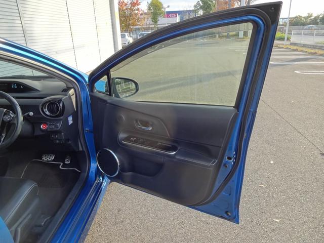 アクア G G’s 純正ナビ CD DVD フルセグ Bluetooth バックカメラ スマートキー プッシュスタート オートエアコン 電動格納ミラー LEDヘッドライト G’S専用17インチアルミ(45枚目)