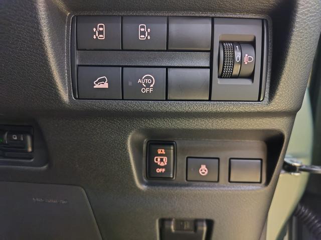 デリカミニ Ｔ　プレミアム　アルパイン１０インチナビ　４ＷＤ　ターボ（16枚目）