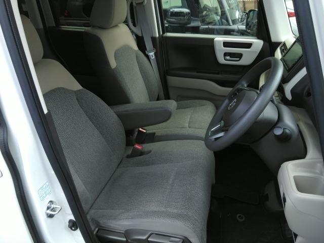 Ｎ　ＢＯＸ Ｇ・Ｌホンダセンシング　両側電動スライド　キーレス　フルセグ　ナビ＆ＴＶ　アイドリングストップ　エアバッグ　オートマ　ディーラー車　フル装備　助手席エアバッグ　衝突被害軽減システム　ＥＴＣ　バックカメラ　スマートキー（2枚目）