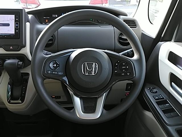 Ｎ　ＢＯＸ Ｇ・Ｌホンダセンシング　両側電動スライド　キーレス　フルセグ　ナビ＆ＴＶ　アイドリングストップ　エアバッグ　オートマ　ディーラー車　フル装備　助手席エアバッグ　衝突被害軽減システム　ＥＴＣ　バックカメラ　スマートキー（8枚目）